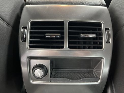 Used 2015 Jaguar XF Sport image 21