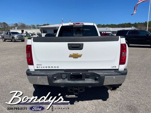 Used 2014 Chevrolet Silverado 3500 LTZ w/ LTZ Plus Package image 14