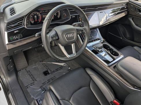 Used 2019 Audi Q8 Prestige w/ Luxury Package AWD/4WD image 10