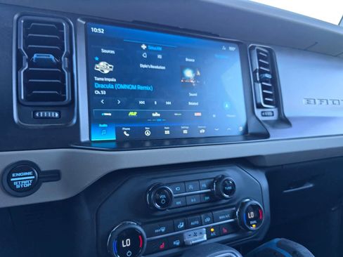 Used 2023 Ford Bronco Wildtrak AWD/4WD image 17