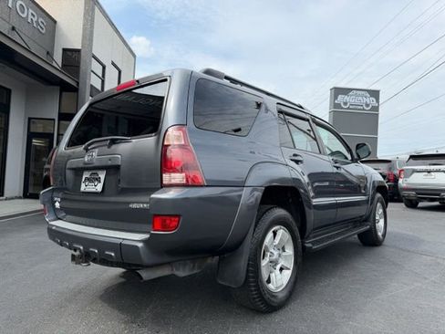 Used 2005 Toyota 4Runner SR5 image 2