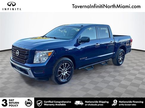 Used 2021 Nissan Titan SV image 1