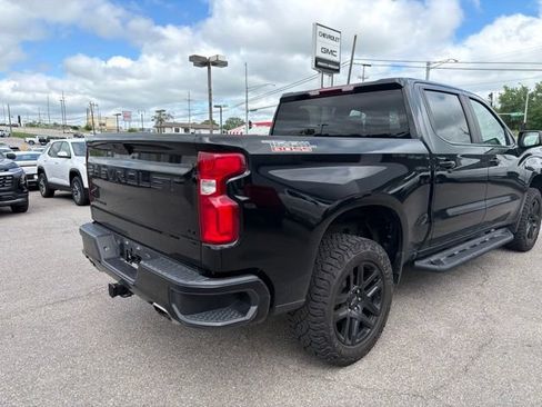 Used 2021 Chevrolet Silverado 1500 LT Trail Boss w/ LPO, Dark Essentials Package AWD/4WD image 16