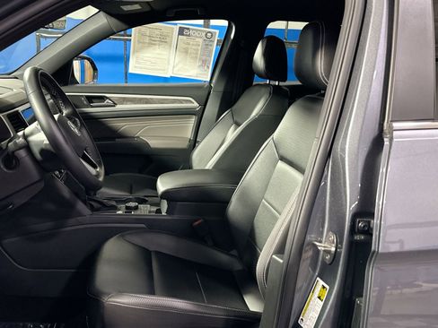 Used 2022 Volkswagen Atlas Cross Sport SE image 13