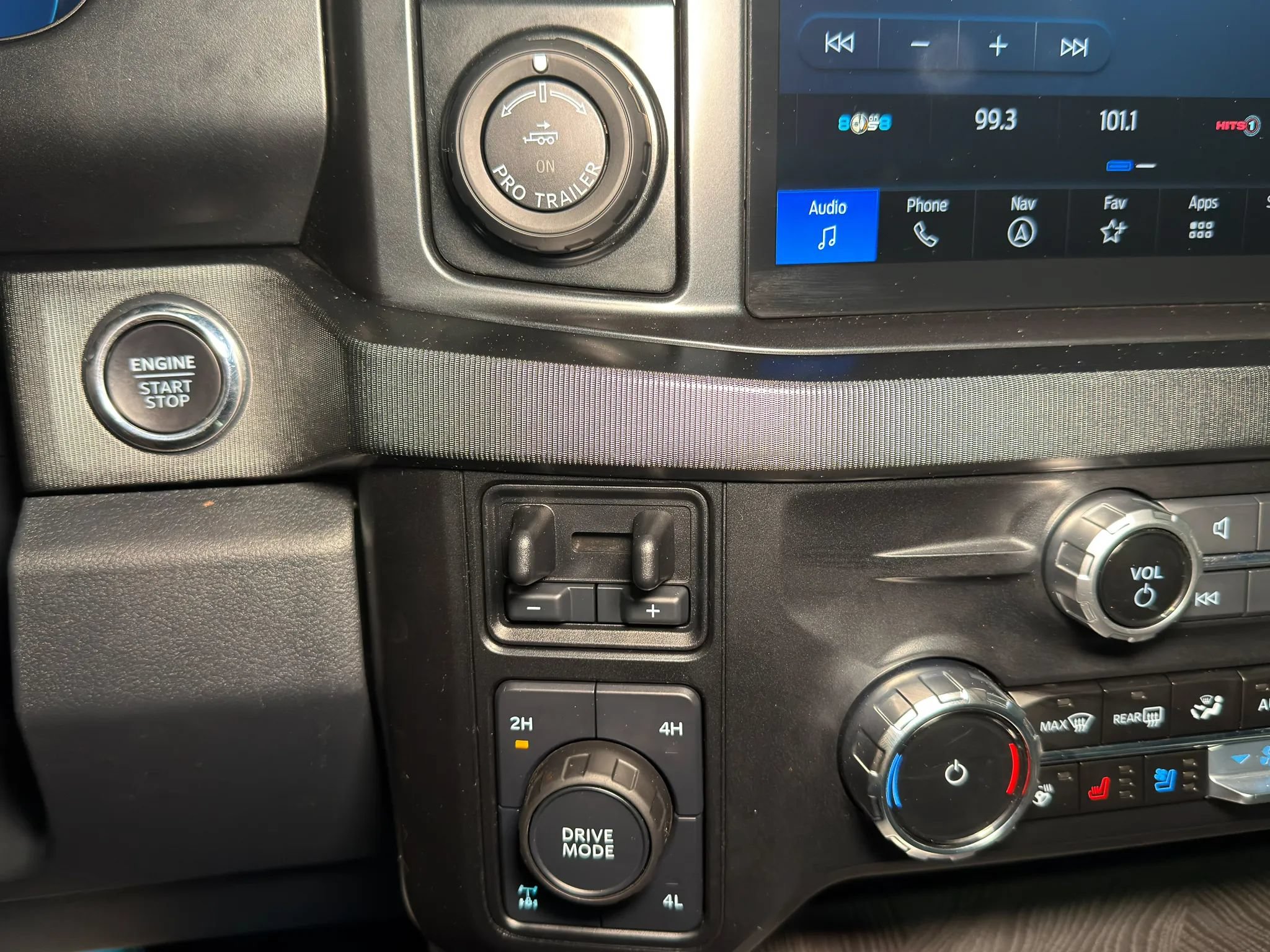 Used 2024 Ford F350 Platinum AWD/4WD image 25