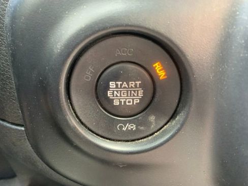 Used 2020 Jeep Gladiator Sport AWD/4WD image 8