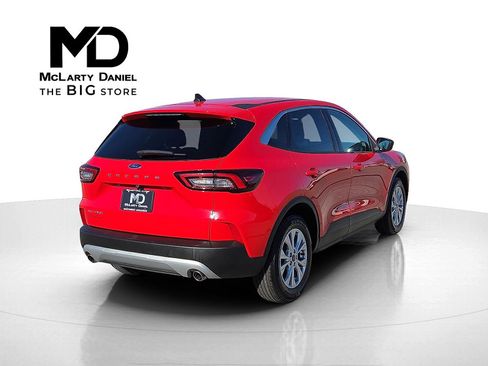 Used 2024 Ford Escape Active w/ Cold Weather Package image 5