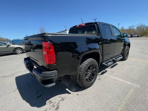 Used 2022 Chevrolet Colorado Z71 w/ Z71 Midnight Edition AWD/4WD image 9