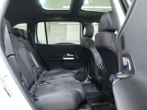Certified 2026 Mercedes-Benz GLB 250 4MATIC image 25