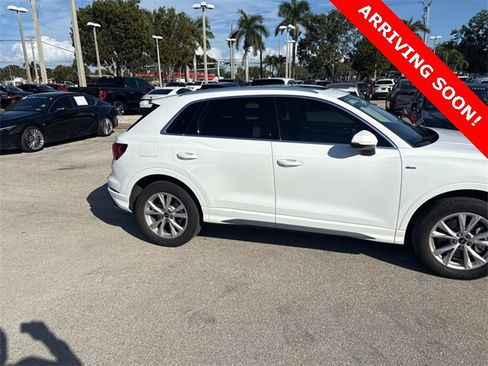 Used 2021 Audi Q3 2.0T Premium w/ Convenience Package image 15