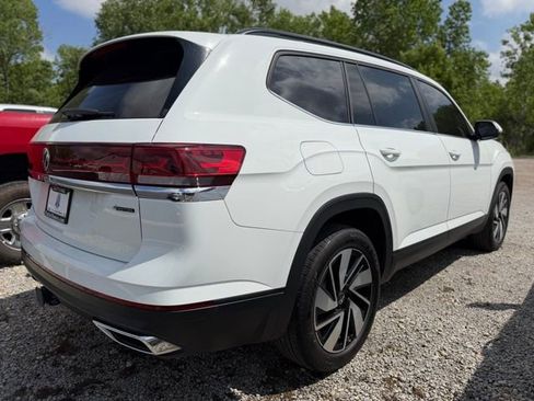 Used 2024 Volkswagen Atlas SE AWD/4WD image 4