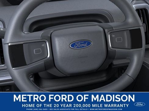 New 2025 Ford Expedition Active image 13