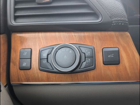 Used 2015 Lincoln MKX AWD w/ Equipment Group 102A image 13