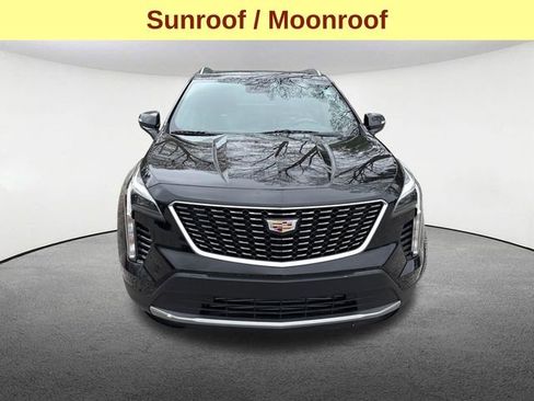 Used 2022 Cadillac XT4 Premium Luxury w/ Safety Alert Package AWD/4WD image 4