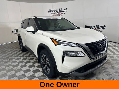 Used 2023 Nissan Rogue SV FWD image 4