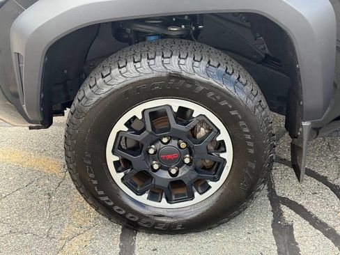 Used 2024 Toyota Tacoma TRD Off-Road w/ TRD Off Road Upgrade Package AWD/4WD image 10