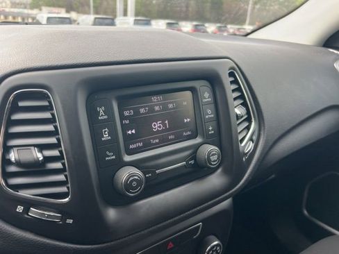 Used 2018 Jeep Compass Sport image 11