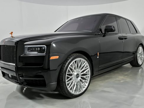 Used 2022 Rolls-Royce Cullinan image 6