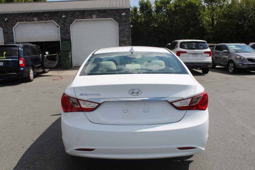 Used 2013 Hyundai Sonata GLS w/ Popular Equipment Pkg FWD image 6