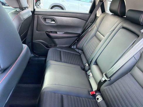 Used 2026 Nissan Rogue SV AWD/4WD image 33