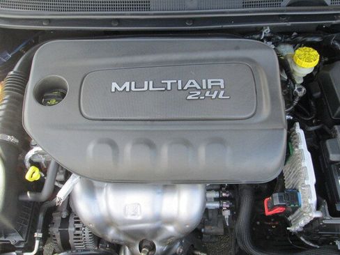 Used 2015 Dodge Dart SXT image 19