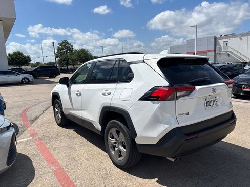 Used 2024 Toyota RAV4 XLE FWD image 6