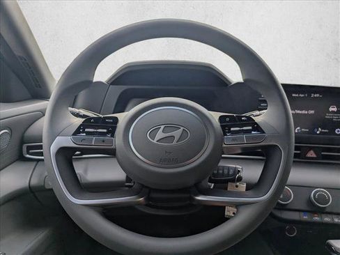New 2026 Hyundai Elantra SE FWD image 11