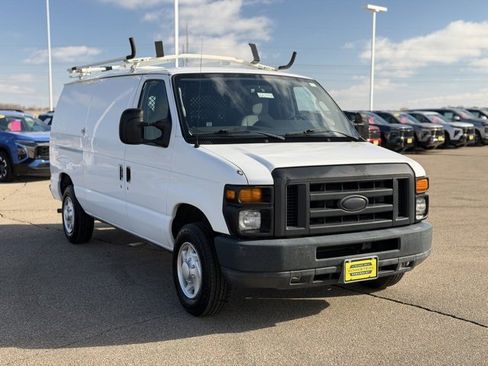Used 2014 Ford E-150 and Econoline 150 image 3