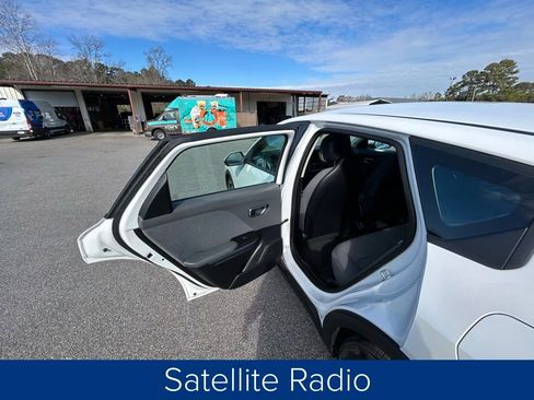 Used 2025 Kia K4 EX image 15