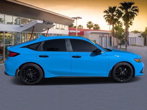 Used 2024 Honda Civic Sport image 2