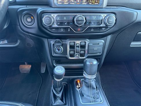 Certified 2022 Jeep Wrangler Unlimited Sahara w/ LED Lighting Group image 13