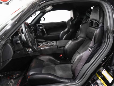 Used 2010 Dodge Viper ACR RWD image 8