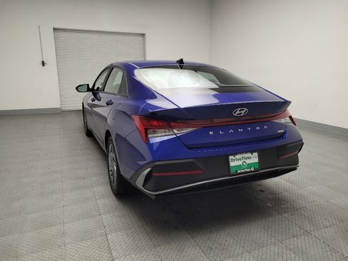 Used 2024 Hyundai Elantra Blue image 6