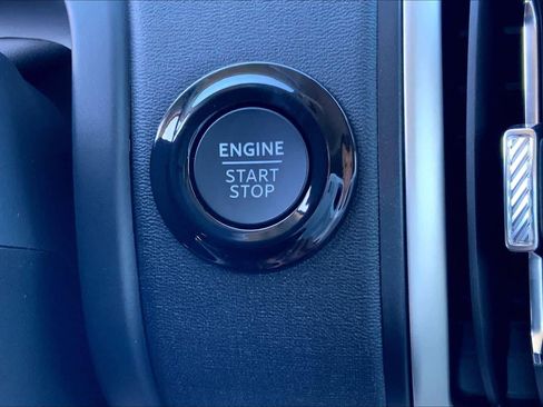 New 2025 Ford Expedition Active RWD image 16