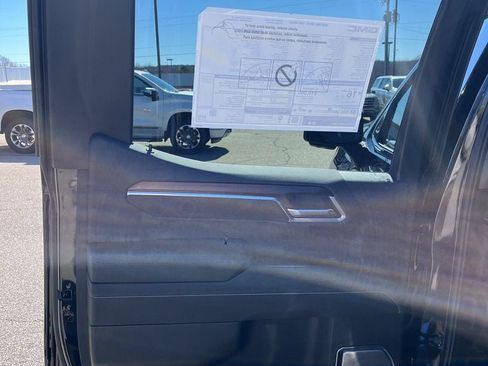 New 2025 GMC Sierra 1500 Denali w/ Technology Package image 21