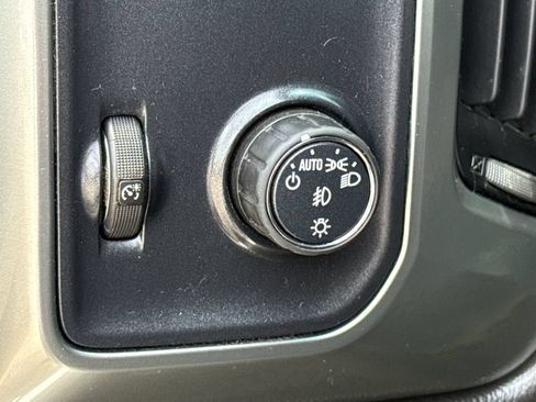 Used 2018 Chevrolet Silverado 1500 LT w/ Texas Edition RWD image 23