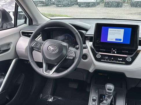 Certified 2026 Toyota Corolla Cross LE FWD image 14