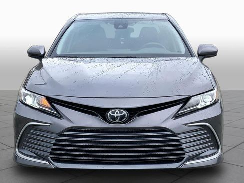 Used 2021 Toyota Camry LE FWD image 4