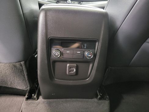 Used 2024 Buick Enclave Essence w/ Experience Buick Package AWD/4WD image 22