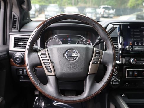 Used 2021 Nissan Titan Platinum Reserve w/ Moonroof Package image 15