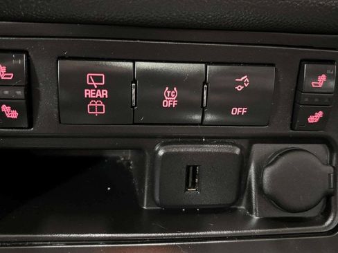 Used 2016 GMC Acadia SLE image 34