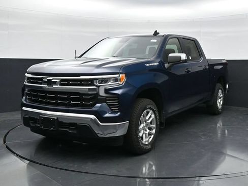 Used 2023 Chevrolet Silverado 1500 LT AWD/4WD image 5