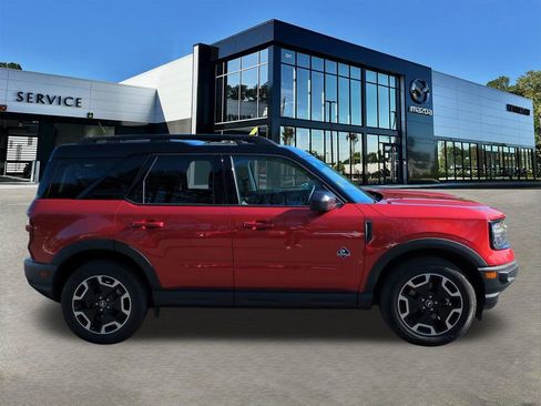 Used 2024 Ford Bronco Sport Outer Banks w/ Tech Package image 3