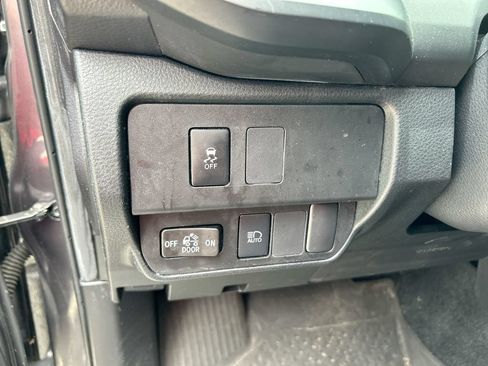 Used 2022 Toyota Tacoma SR w/ SR Convenience Package RWD image 13