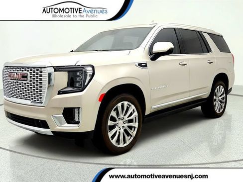 Used 2024 GMC Yukon Denali AWD/4WD image 1