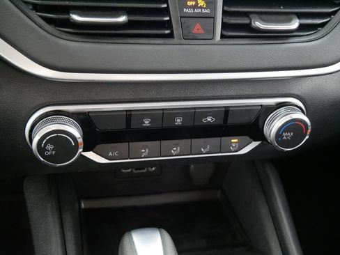 Used 2022 Nissan Altima 2.5 SV image 23