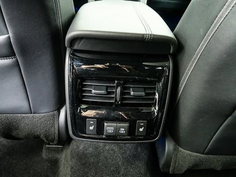 Used 2022 Toyota Avalon Limited w/ Advanced Safety Package image 19