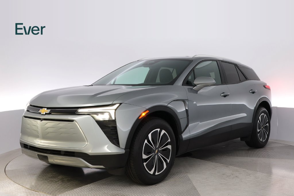 Used 2024 Chevrolet Blazer EV LT AWD/4WD image 2