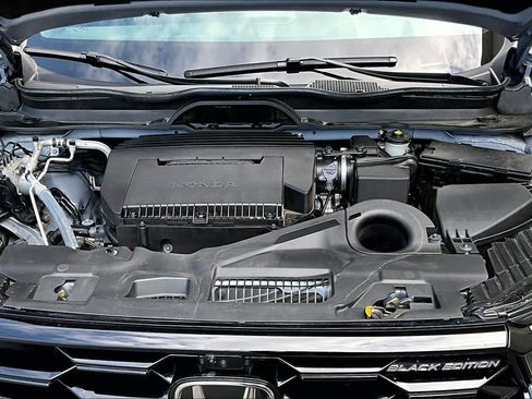 Used 2025 Honda Pilot Black Edition image 62