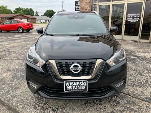Used 2020 Nissan Kicks SR w/ SR Premium Package FWD image 8